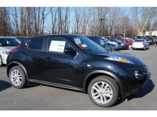 Photo Image Gallery & Touchup Paint: Nissan Juke in Sapphire Black (B20)