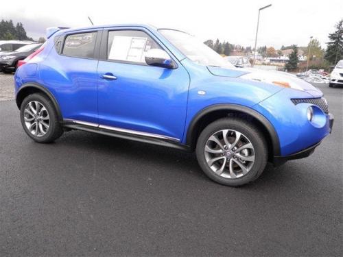 Photo of a 2011-2012 Nissan Juke in Electric Blue (paint color code B51)