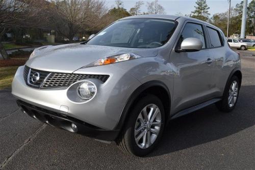 Photo Image Gallery & Touchup Paint: Nissan Juke in Brilliant Silver (K23)