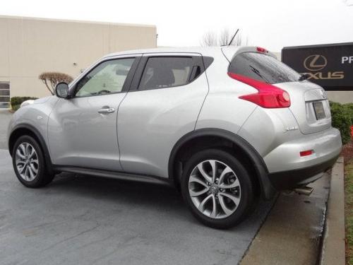 Photo Image Gallery & Touchup Paint: Nissan Juke in Chrome Silver (KY0)