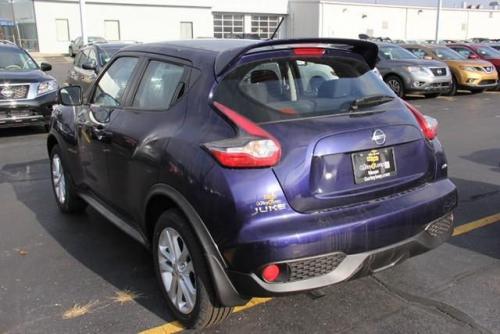 Photo of a 2015-2017 Nissan Juke in Cosmic Blue (paint color code RBR)