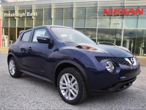 Photo of a 2015-2017 Nissan Juke in Cosmic Blue (paint color code RBR)