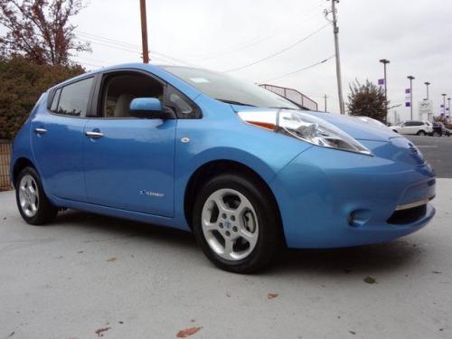 Photo of a 2011-2014 Nissan Leaf in Blue Ocean (paint color code RAT)