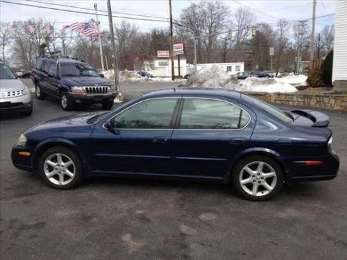 Photo of a 2001-2003 Nissan Maxima in Majestic Blue (paint color code BW9)