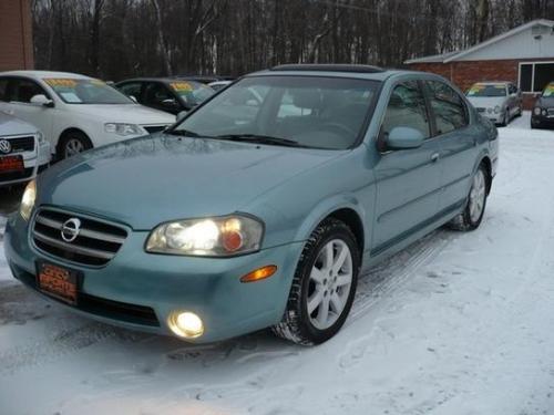 Photo of a 2002 Nissan Maxima in Tungsten Blue (paint color code FX0)