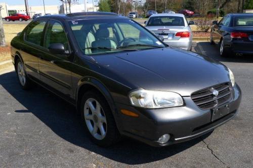 Photo of a 2000-2003 Nissan Maxima in Gray Lustre (paint color code KV3)