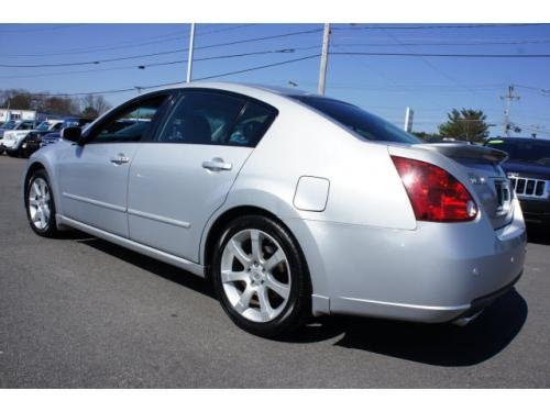 Photo of a 2007-2008 Nissan Maxima in Radiant Silver (paint color code K12)