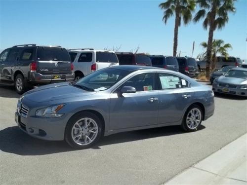 Photo of a 2010-2012 Nissan Maxima in Ocean Gray (paint color code RAP)