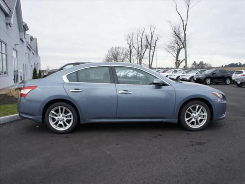 Photo of a 2010-2012 Nissan Maxima in Ocean Gray (paint color code RAP)