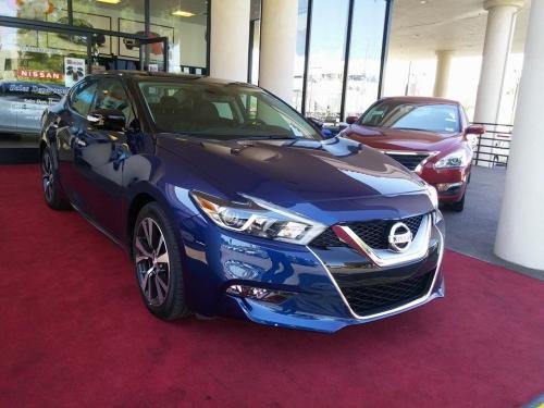 Photo of a 2016-2023 Nissan Maxima in Deep Blue Pearl (paint color code RAY)
