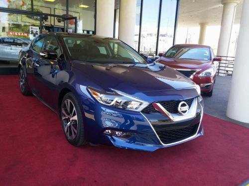 Photo of a 2020 Nissan Maxima in Deep Blue Pearl (paint color code RAY)