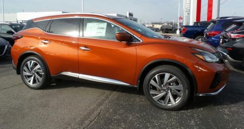 Photo of a 2019-2022 Nissan Murano in Sunset Drift Chromaflair (paint color code EBL)