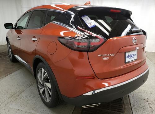 Photo of a 2019-2022 Nissan Murano in Sunset Drift Chromaflair (paint color code EBL)