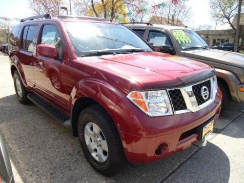 Photo of a 2007 Nissan Pathfinder in Red Brawn (paint color code A15)