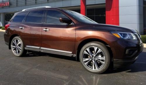 Photo of a 2019-2020 Nissan Pathfinder in Mocha Almond Pearl (paint color code CAS)