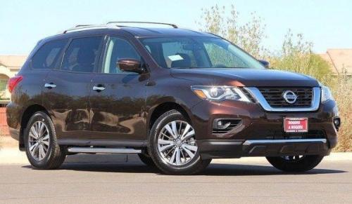 Photo of a 2019-2020 Nissan Pathfinder in Mocha Almond Pearl (paint color code CAS)