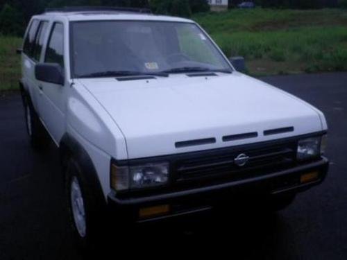 Photo of a 1989 Nissan Pathfinder in Vail White (paint color code 531