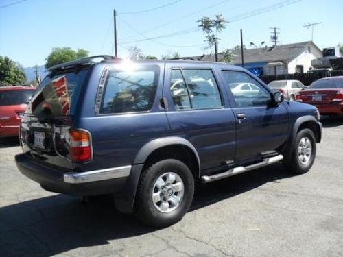 Photo of a 1998 Nissan Pathfinder in Neptune Blue (paint color code BS3)