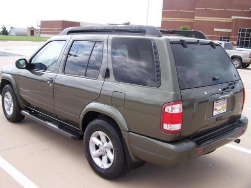 Photo Image Gallery & Touchup Paint: Nissan Pathfinder in Canteen (D13)