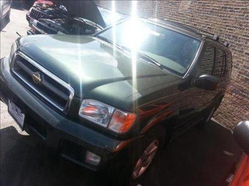 Photo of a 1999-2000 Nissan Pathfinder in Sequoia Green Metallic (paint color code JV0