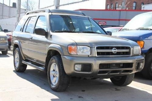 Photo of a 2003-2004 Nissan Pathfinder in Polished Pewter (paint color code KY2)