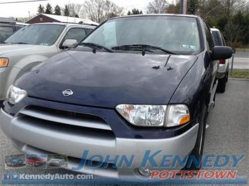 Photo of a 2001-2002 Nissan Quest in Windsor Blue on Quicksilver (paint color code 1X3)