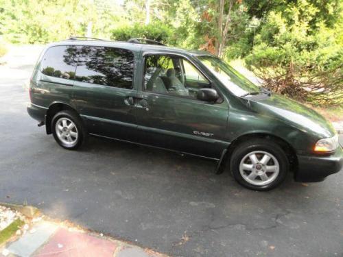 Photo of a 1999-2002 Nissan Quest in Evergreen Dusk (paint color code 1W4)