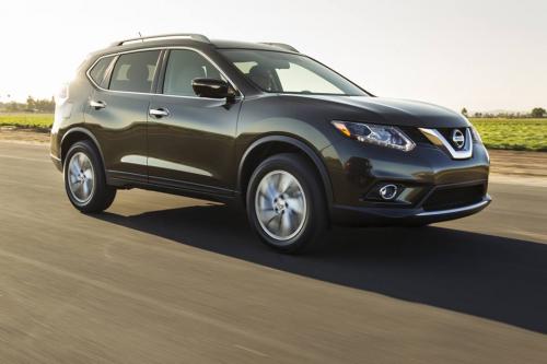 Photo of a 2014-2017 Nissan Rogue in Midnight Jade (paint color code EAN)