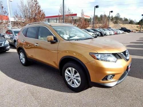 Photo of a 2014-2015 Nissan Rogue in Saharan Sun (paint color code EAP)