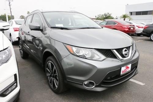 nissan roguesport Photo Example of Paint Code KAD