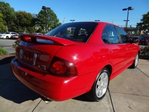 Photo of a 2005-2006 Nissan Sentra in Code Red (paint color code A20)