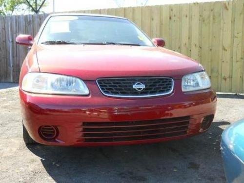 Photo of a 2000 Nissan Sentra in Heatwave (paint color code AW4)