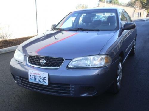 Photo of a 2000 Nissan Sentra in Deja Blue (paint color code BT1)