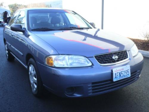 Photo of a 2000 Nissan Sentra in Deja Blue (paint color code BT1)