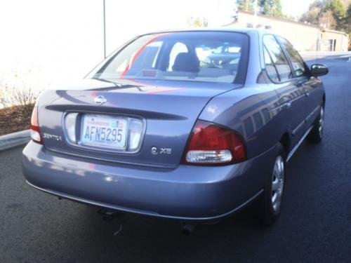 Photo of a 2000 Nissan Sentra in Deja Blue (paint color code BT1)