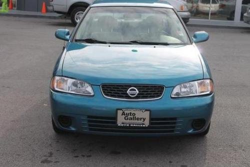 Photo of a 2002-2004 Nissan Sentra in Vibrant Blue (paint color code BY1)