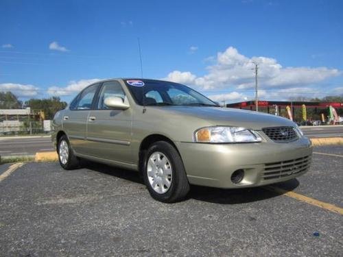 Photo of a 2000-2003 Nissan Sentra in Iced Cappucino (paint color code CV2)