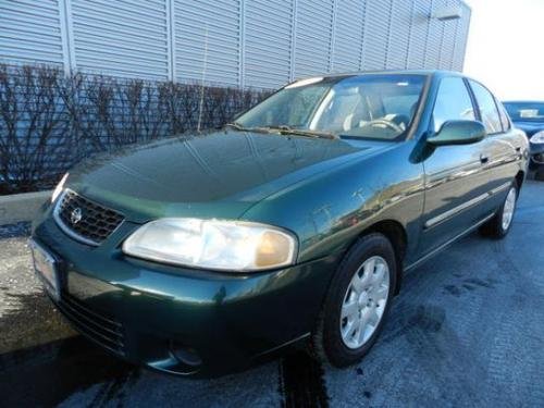 Photo of a 2000-2001 Nissan Sentra in Jaded (paint color code DW2)