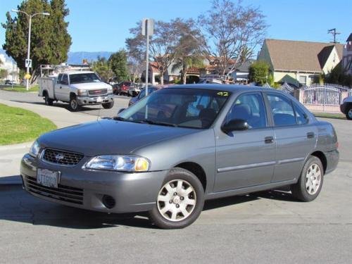 Photo of a 2000-2001 Nissan Sentra in Granite (paint color code KV1)