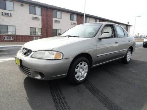 Photo of a 2002 Nissan Sentra in Radium (paint color code KV9)