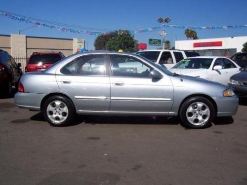 Photo of a 2003 Nissan Sentra in Molten Silver (paint color code KY4)