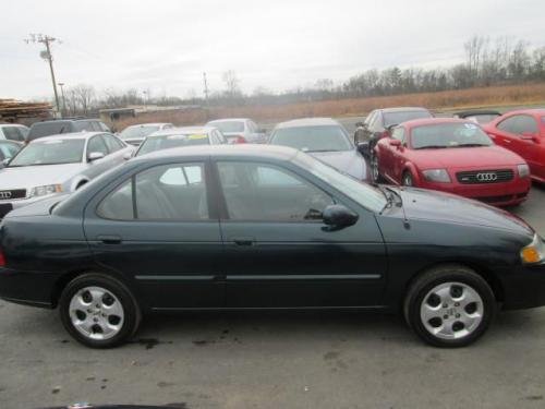 Photo of a 2003-2004 Nissan Sentra in Envy (paint color code Z33)