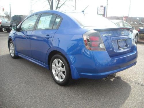 Photo of a 2009-2012 Nissan Sentra in Metallic Blue (paint color code B17)