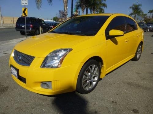 Photo of a 2007-2008 Nissan Sentra in Solar Yellow (paint color code EW3)