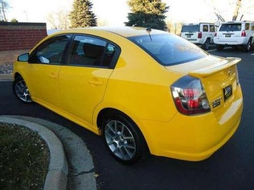 Photo of a 2007-2008 Nissan Sentra in Solar Yellow (paint color code EW3)