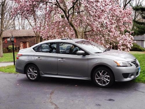 Photo of a 2013-2014 Nissan Sentra in Magnetic Gray (paint color code K36)