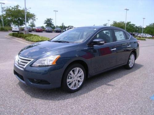 Photo of a 2017 Nissan Sentra in Graphite Blue (paint color code RAQ)