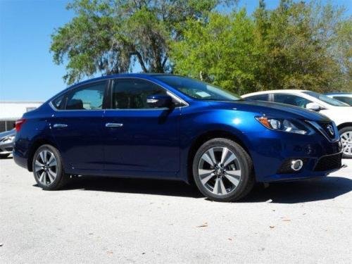 Photo of a 2016-2019 Nissan Sentra in Deep Blue Pearl (paint color code RAY)