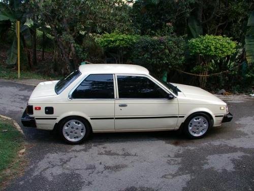 Photo of a 1982-1986 Nissan Sentra in Mint White (paint color code 002
