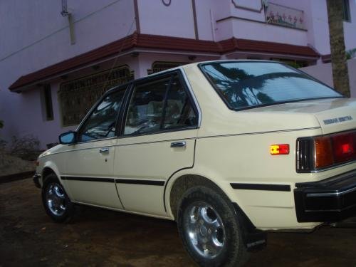 Photo of a 1985-1986 Nissan Sentra in Ivory (paint color code 339)